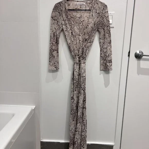 Reformation Jaz Dress - snake print dress - Picture 6 of 6